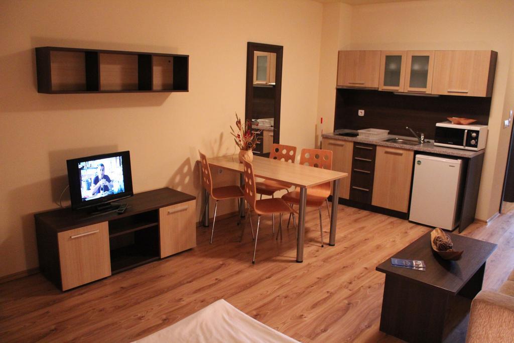 פמפורובו Nevada Aparthotel מראה חיצוני תמונה